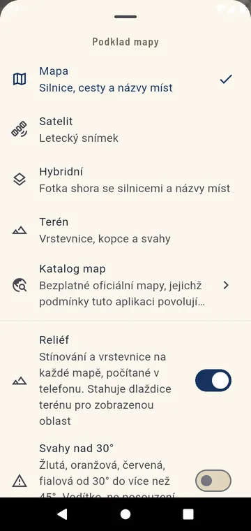 Výběr mapy: silniční, satelitní, hybridní, terénní