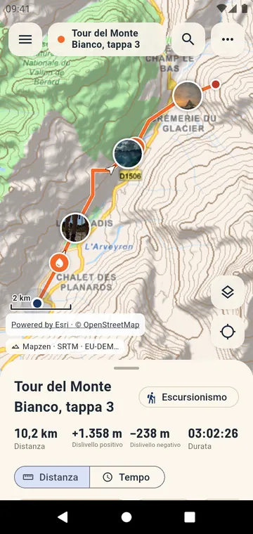 Un'escursione sulla mappa con rilievo e foto